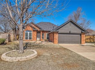 1733 Louis Scott St, Edmond, OK 73003