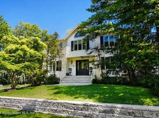 514 Lighthouse Ave, Staten Island, NY 10306
