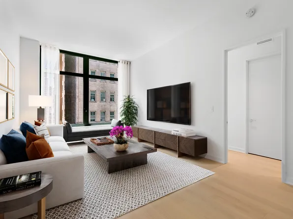 77 Charlton Street image 1 of 11