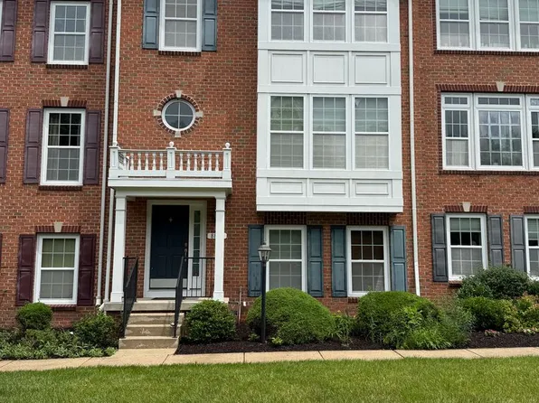 8894 Purple Iris Ln, Elkridge, MD 21075
