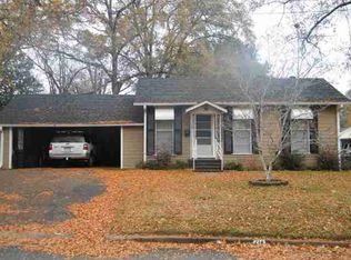 214 Smith St, Henderson, TX 75654