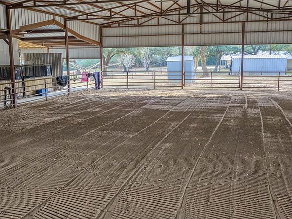 2nd image of 8775 Lone Star Rd