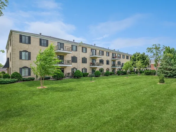 190 Cottage Grove Ave SE APT 120, Cedar Rapids, IA 52403