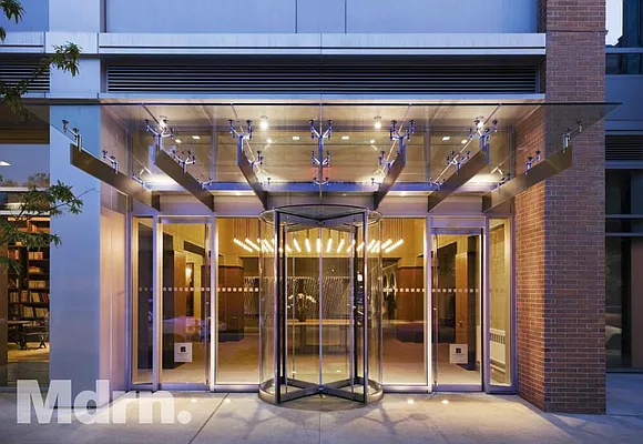 Rented by Mdrn Residential | media 40