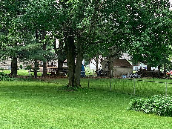 5th image of 485 Kelley Ln