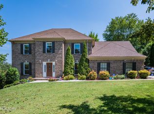 220 Long Bow Rd, Knoxville, TN 37934