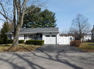 33 Sunnyside St, Manchester, NH 03103
