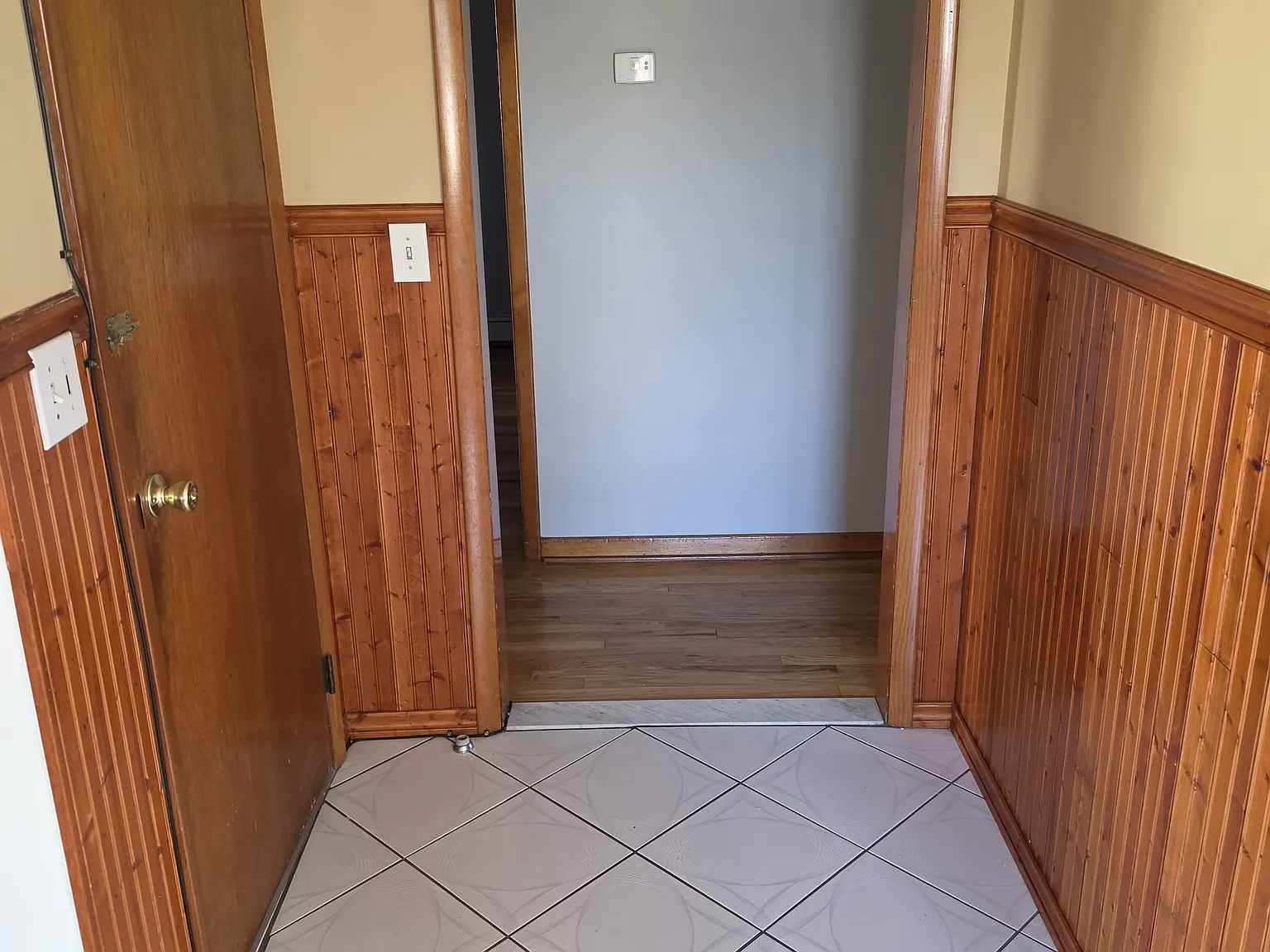 3 bed, 1200 sqft, $2,300 — Photo 2