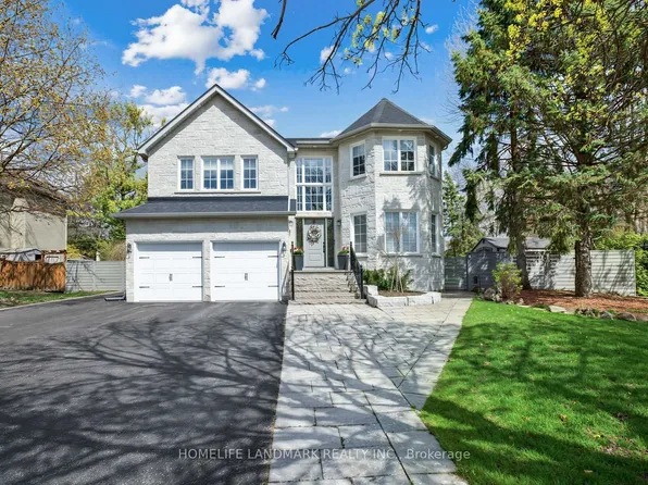 1098 Secretariate Rd, Newmarket, ON L3X 1M3