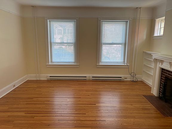 3rd image of 30 E Market St #1