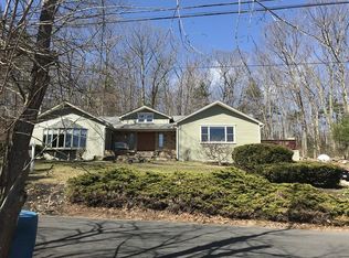 48 Davis Rd, Millbury, MA 01527