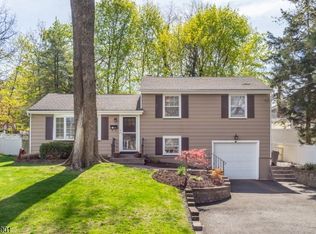 4 Woodlawn Ter, Cedar Grove, NJ 07009