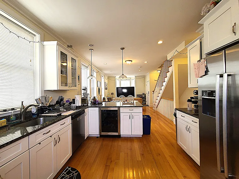 1 Larose Pl — Photo 3