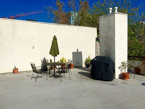3rd image of 729 S Hobart Blvd APT 10
