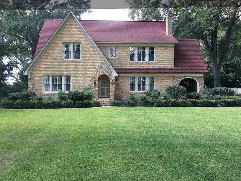 1st image of 2612 S Lakeshore Dr