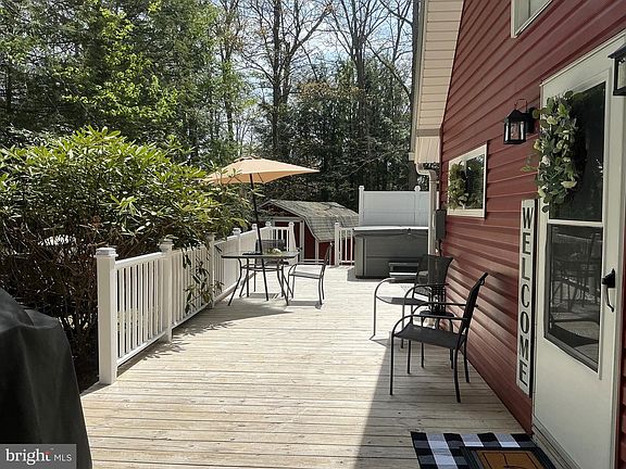 2nd image of 158 Oak Way Rd