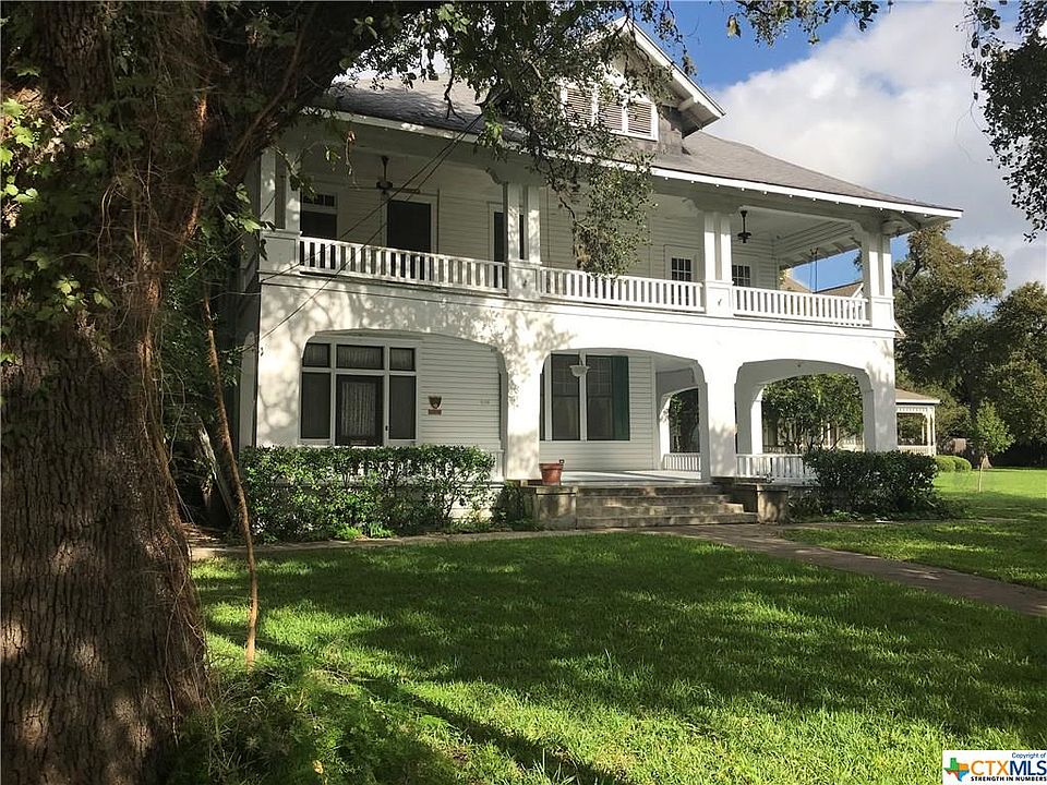 1st image of 626 W San Antonio St