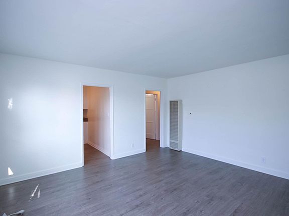 4th image of 3148 Abella St