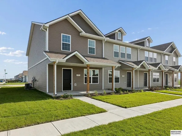 4753 E 21st Ave, Fremont, NE 68025
