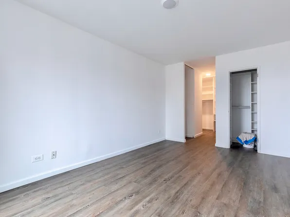 200 East 72nd Street image 3 of 9