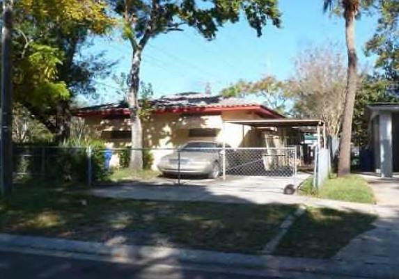 2nd image of 1590 31st St S