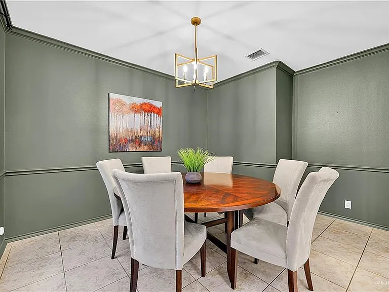4503 Santa Fabiola St — Photo 2