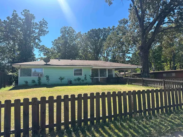 7 Ardmore Dr, Little Rock, AR 72209