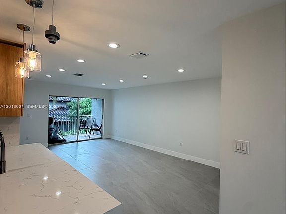 4th image of 4708 NW 114th Ave Unit 204-3