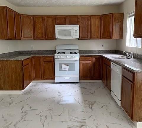 4th image of 12819 Careywood Dr