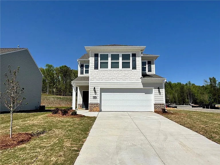 101 Lavender Cir — Photo 1
