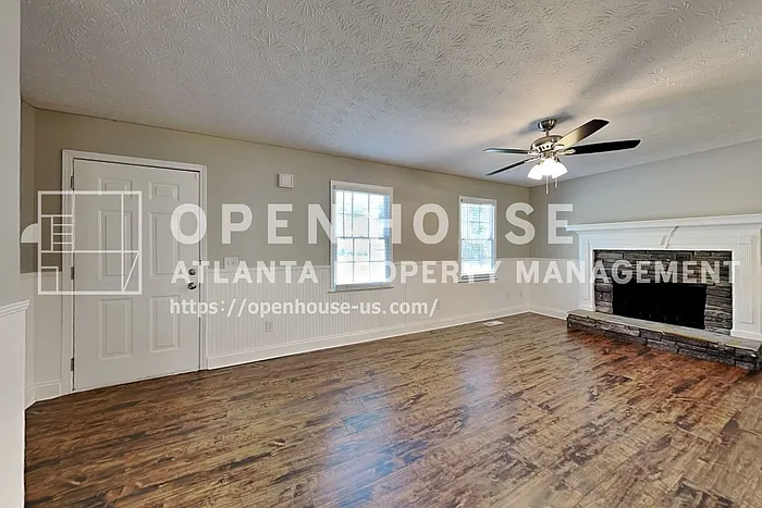 604 Dillon Dr — Photo 4