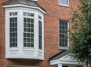 4209 Upper Park Dr, Fairfax, VA 22030