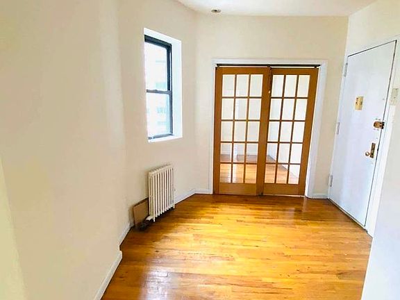 2nd image of 204 E 32nd St #5ER