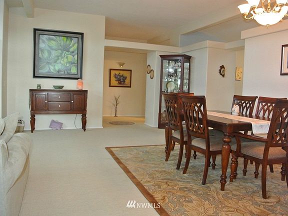 4th image of 1832 Hollyhock Lane SE #5