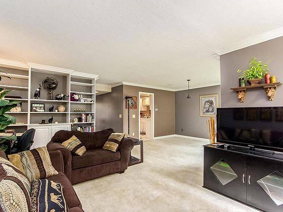 5th image of 4947 Whistlewood Ln