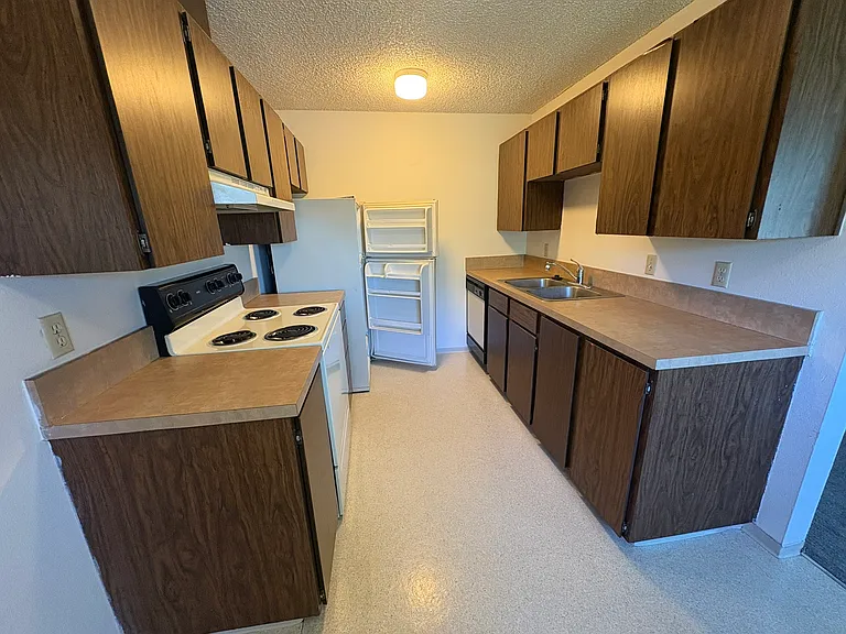1204 and 1218 S Main St — Photo 11