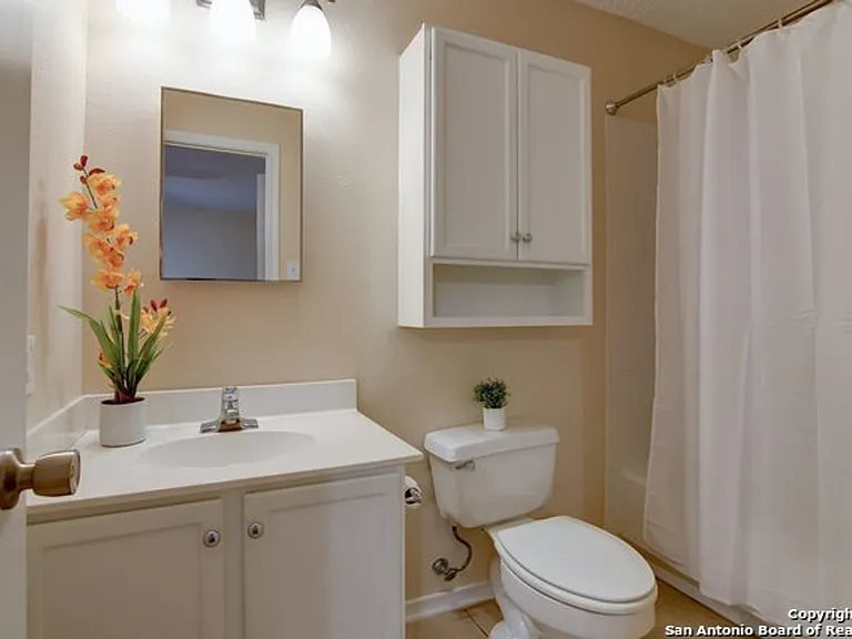 9203 Chinon — Photo 17