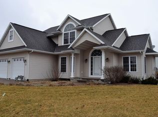 1605 Palisades Rd SW, Mount Vernon, IA 52314