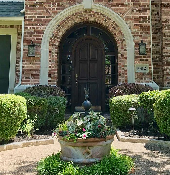 2nd image of 5312 Ambergate Ln