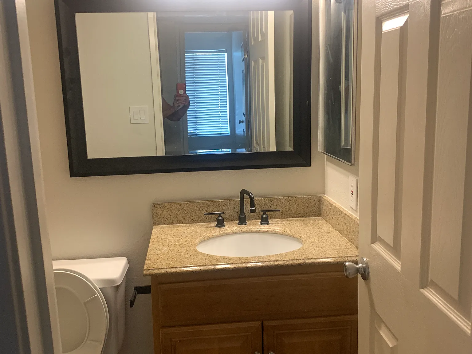 3 bed, 1238 sqft, $1,975 — Photo 2