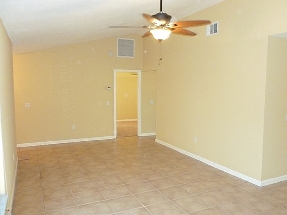 4th image of 857 Starland St SE