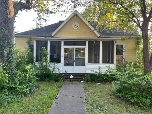 914 N Cherry St, Mount Carmel, IL 62863