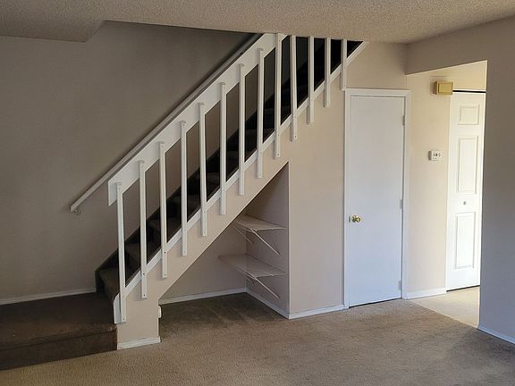 3rd image of 1986 Mineola Ct APT C