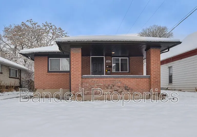 1955 S West Temple — Photo 19