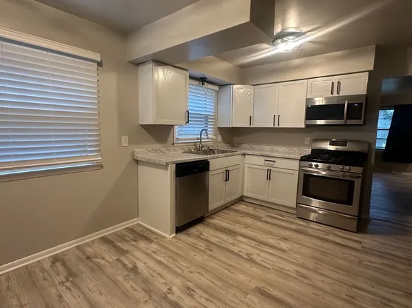 10605 W Wabash Ave, Milwaukee, WI 53224