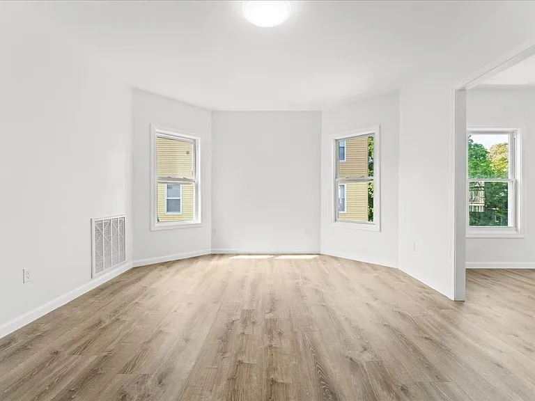 31 Haynes St #2 — Photo 10