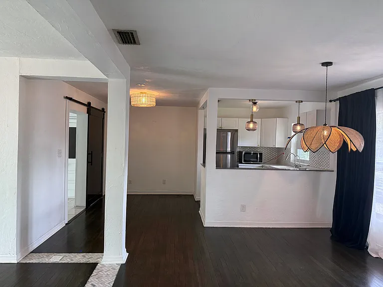 859 Canovia Ave — Photo 7