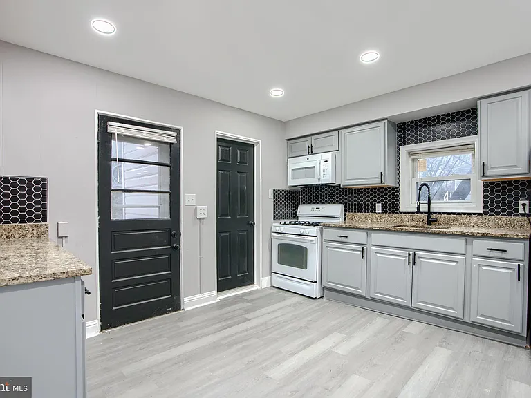 3807 Fleetwood Ave #1 — Photo 15