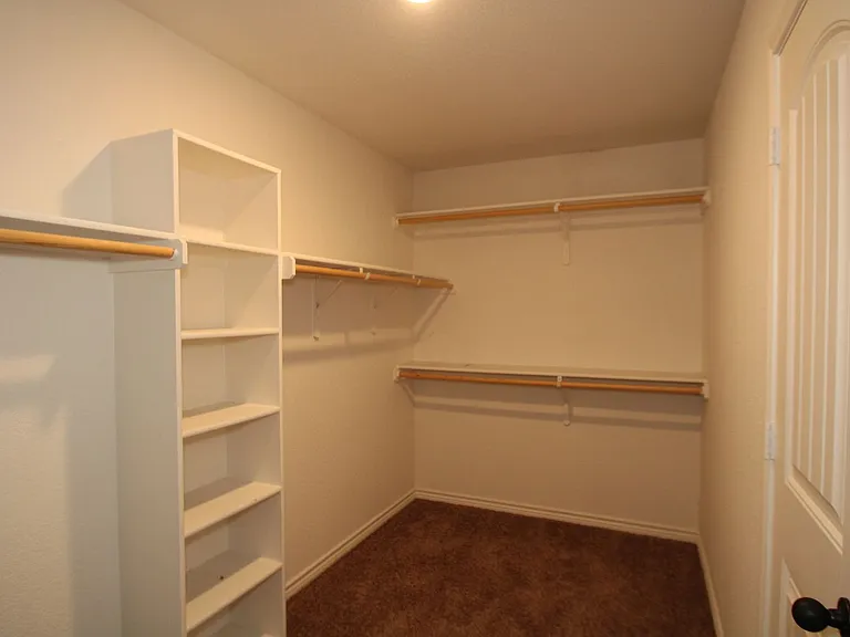 902 Clanton Cv — Photo 22