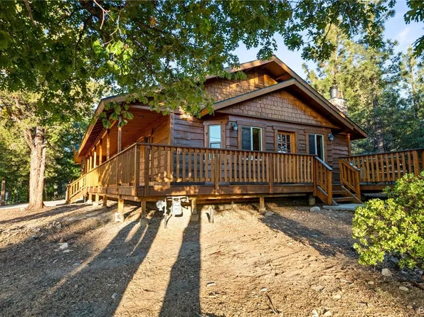 311 Dixie Lee Ln, Sugarloaf, CA 92386